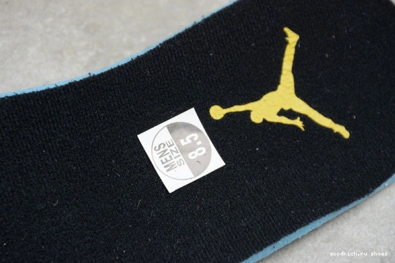 554724-035 554724 New (2017) Love 035 Retro Mid  1 Jordan 0416